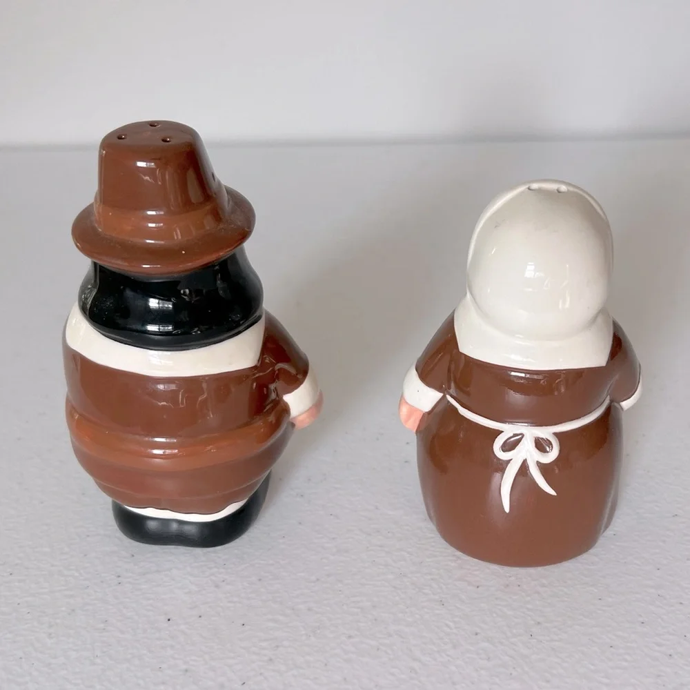Vintage Pilgrim Salt Pepper Shakers 2003